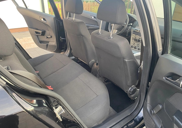 Opel Astra cena 14900 przebieg: 242761, rok produkcji 2009 z Chełmno małe 379